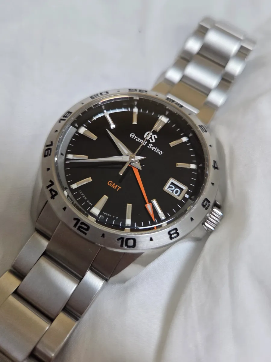 Grand Seiko(그랜드 세이코) 스포츠 9F 쿼츠 GMT(블루) SBGN003