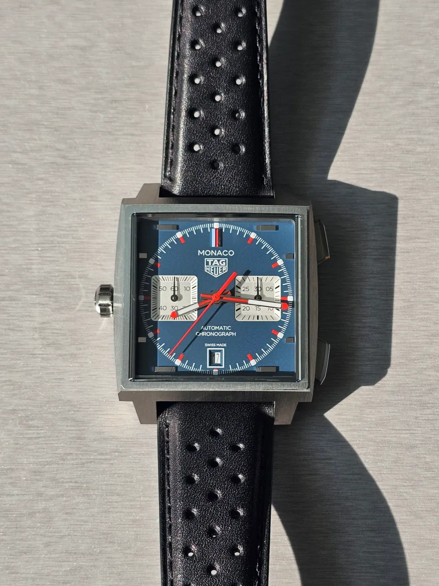 TAG Heuer(태그호이어) Monaco Chronograph Automatic, 39mm, Titanium, Blue dial CDW2181.FC8360