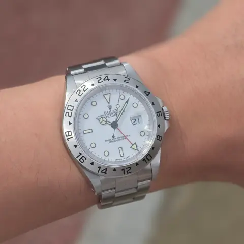 SWISS - T < 25 TRITIUM