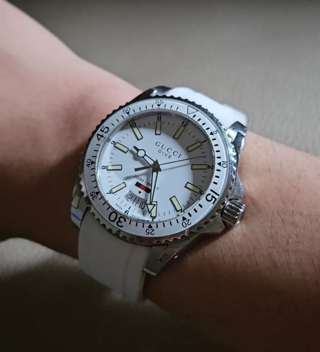 Gucci Diver Gucci dive 39 white