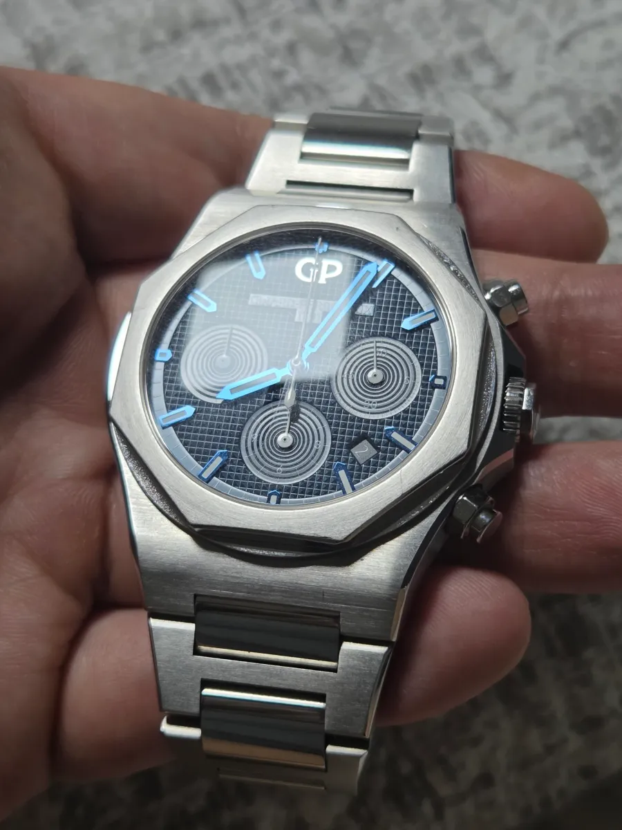 Girard-perregaux Laureato Laureato Chronograph 42mm 81020-11Z431-11A