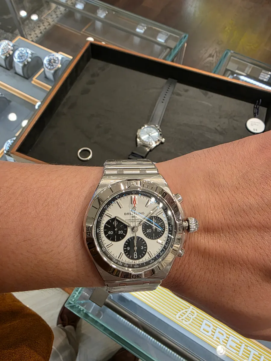 Breitling(브라이틀링) Chronomat b01 Chronograph AB0158101A1A1 (팬더 다이얼)