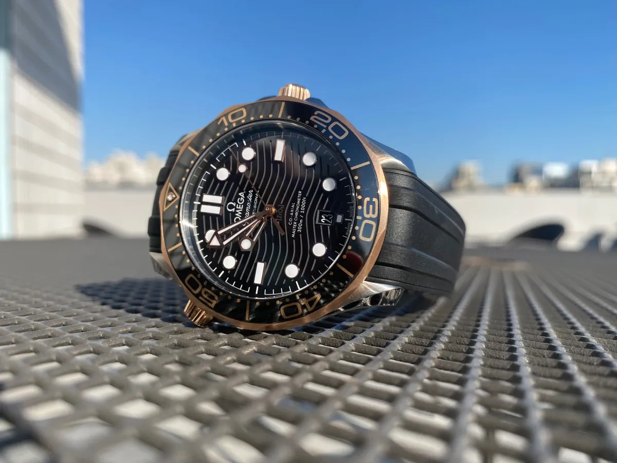 Omega(오메가) Seamaster Diver 300 Sedna Gold 210.22.42.20.01.002