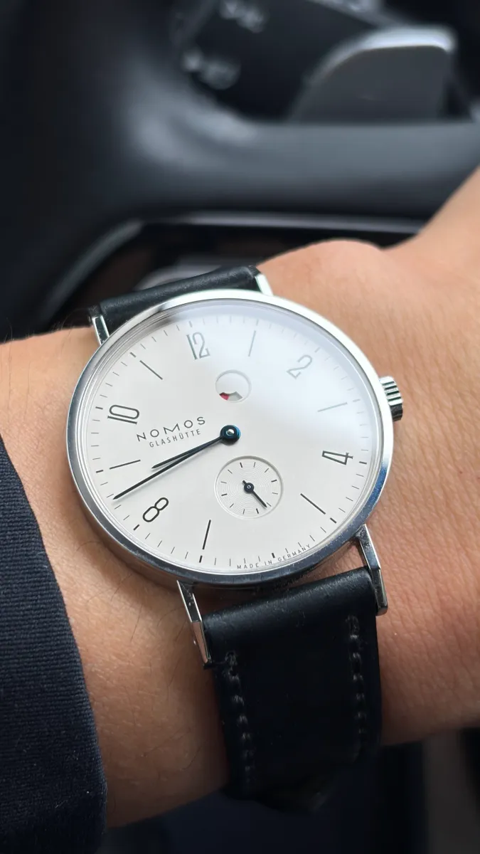 Nomos(노모스) Tangente(탕겐테) Gangreserve(강레저어베) 172