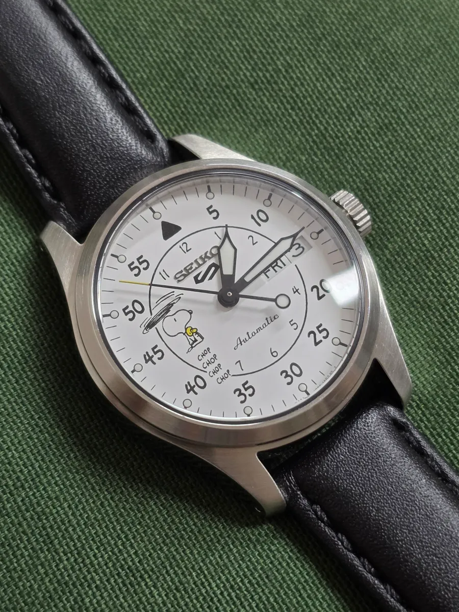 Seiko(세이코) Seiko 5 Sports Peanuts Snoopy Limited Edition SRPK27k1