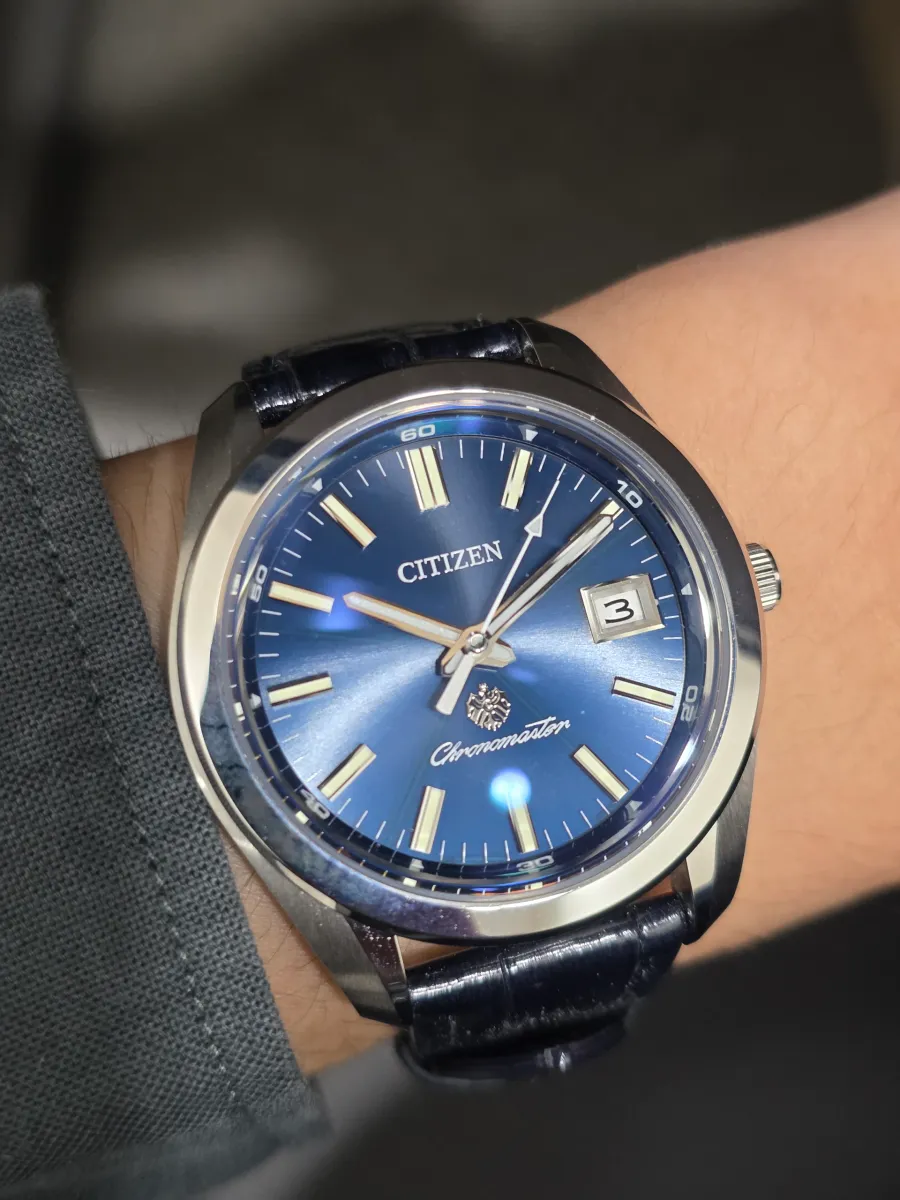 The Citizen(더 시티즌) AQ4050-02L
