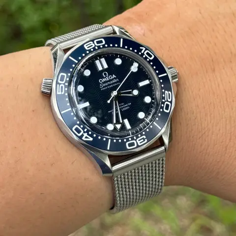 Omega(오메가) Seamaster 제임스본드 탄생 60주년 210.30.42.20.03.002