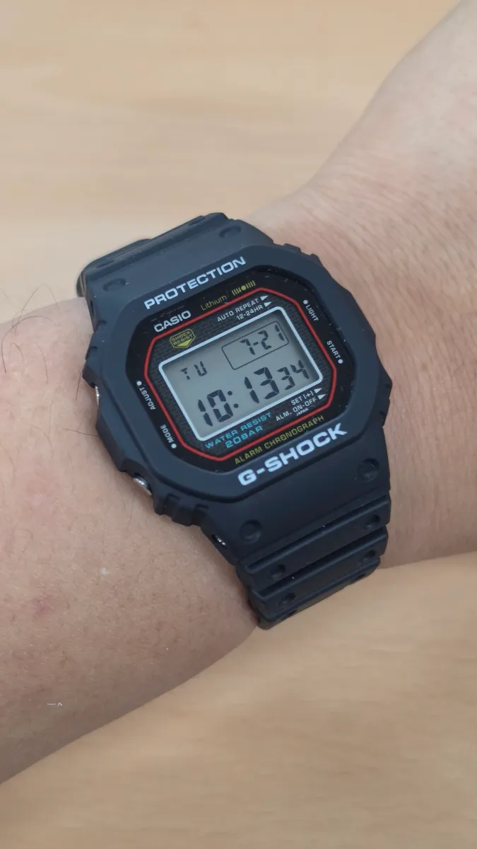 CASIO(카시오) G-SHOCK DW-5000R-1A