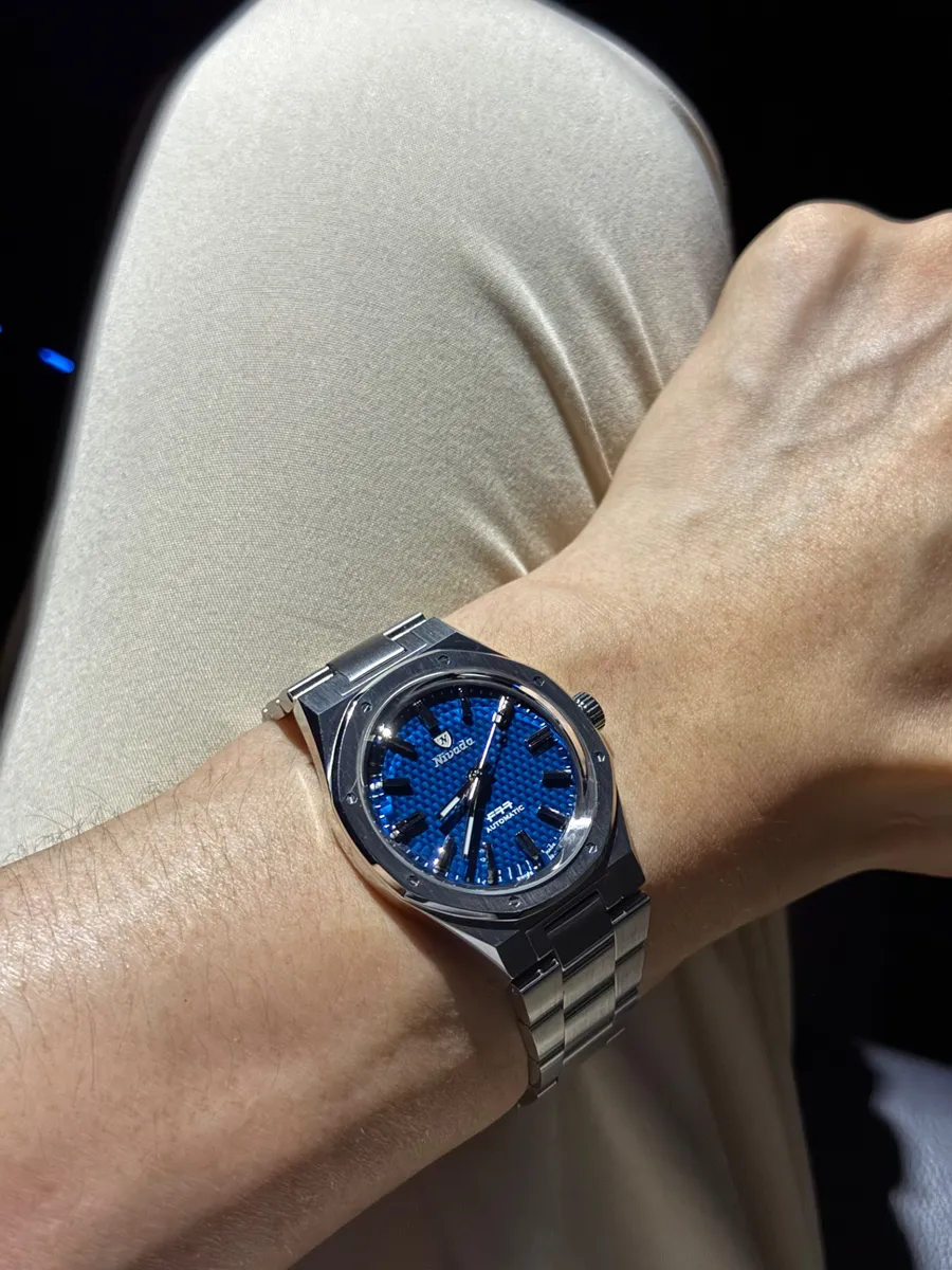 NIVADA GRENCHEN F77 Mk1 No date 68001A77