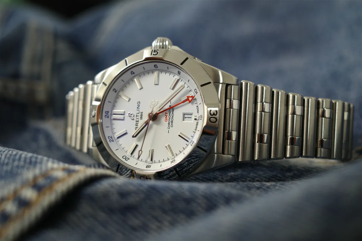 Breitling(브라이틀링) Chronomat Gmt A32398101A1A1(화이트 다이얼)