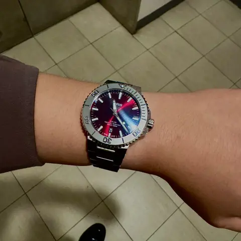 Oris(오리스) Aquis Red Cherry Relief 01 733 7766 4158-07 8 22 05PEB