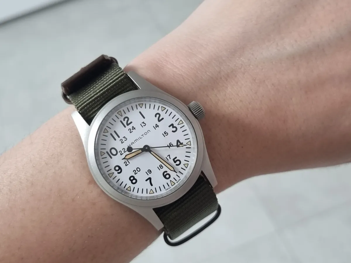 Hamilton(해밀턴) khaki field mechanical 38mm 화이트 h69439411
