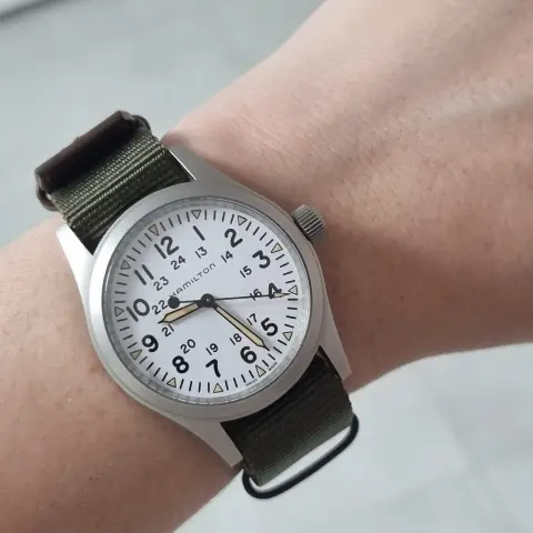 Hamilton(해밀턴) khaki field mechanical 38mm 화이트 h69439411